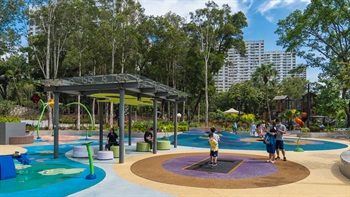 The great variety of children’s play spaces makes Tuen Mun Park stand out from the other parks.